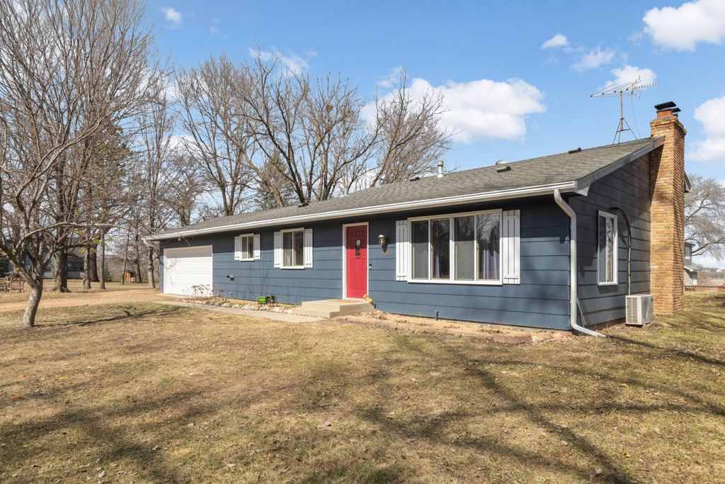 6190 Hillsdale Drive, Mound, MN 55364