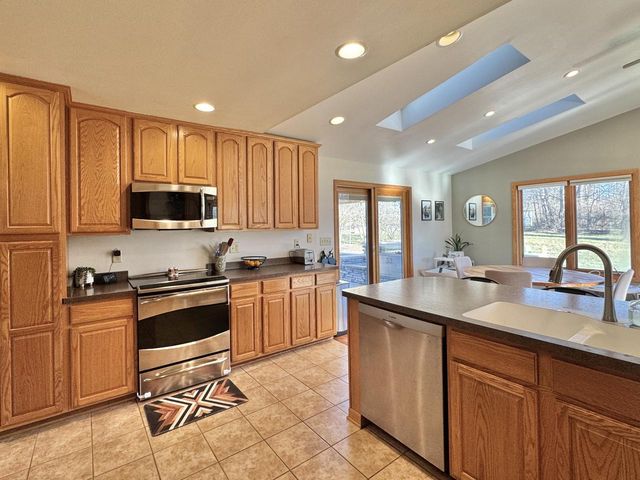 3290 Arroyo ROAD, Brookfield, WI 53045