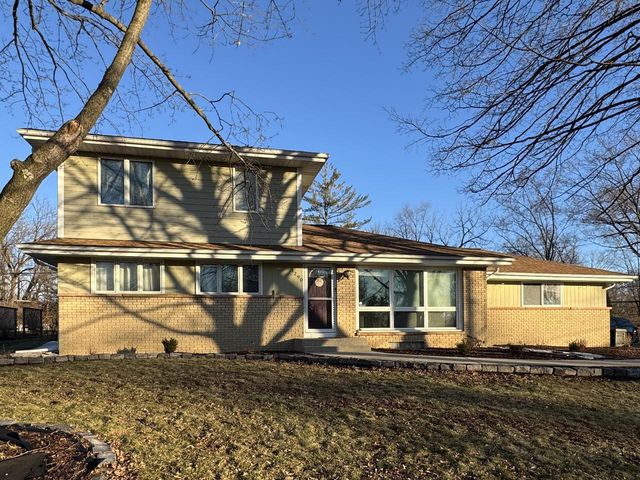 3290 Arroyo ROAD, Brookfield, WI 53045