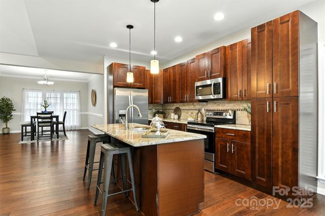 1903 46th Avenue Drive NE, Hickory, NC 28601