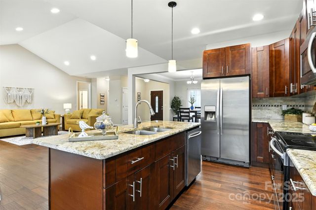 1903 46th Avenue Drive NE, Hickory, NC 28601