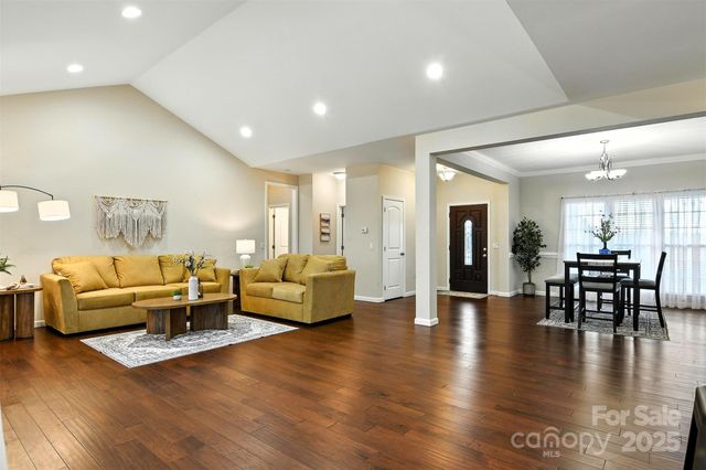 1903 46th Avenue Drive NE, Hickory, NC 28601