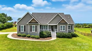 1903 46th Avenue Drive NE, Hickory, NC 28601