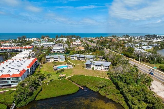 711 MANATEE AVENUE, Holmes Beach, FL 34217