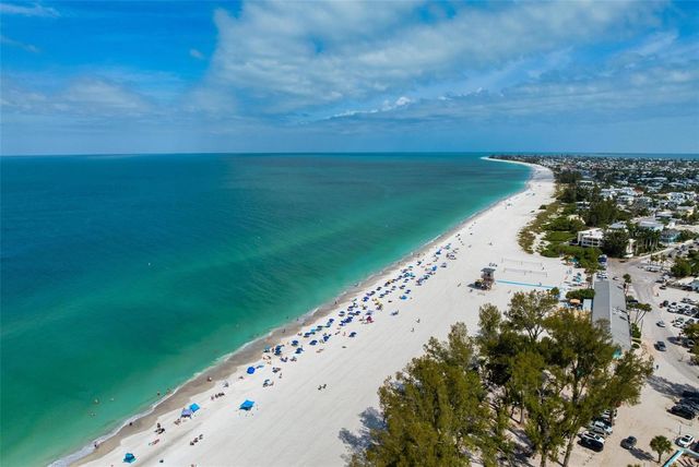 711 MANATEE AVENUE, Holmes Beach, FL 34217