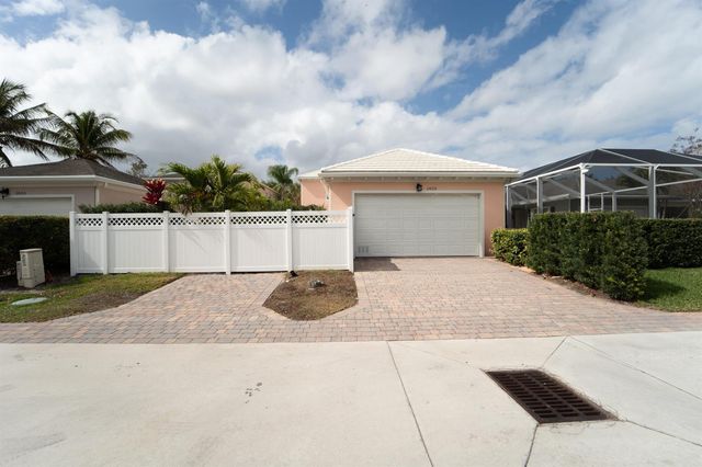 2625 E Community Drive, Jupiter, FL 33458