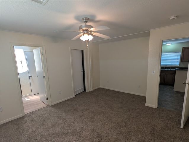 933 Grand View St, Corpus Christi, TX 78418
