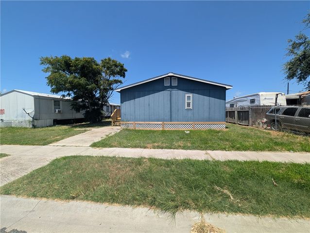 933 Grand View St, Corpus Christi, TX 78418
