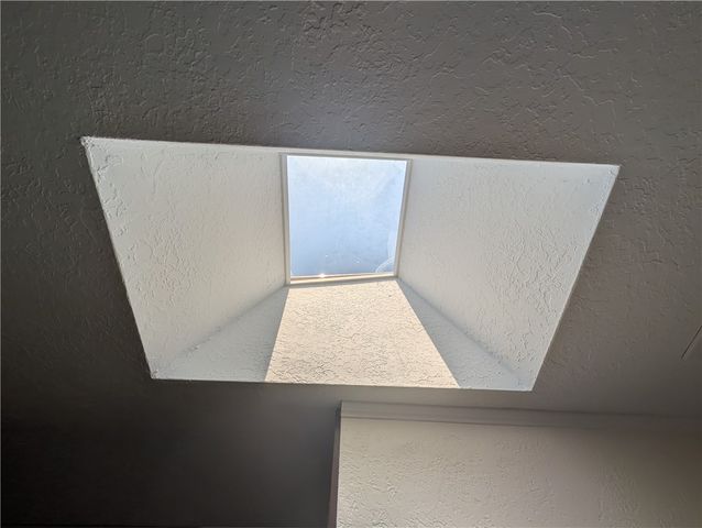 933 Grand View St, Corpus Christi, TX 78418