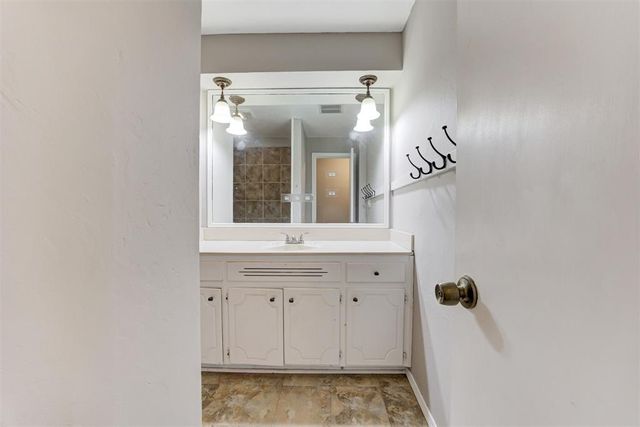 7024 S Kleiner Avenue, Oklahoma City, OK 73097