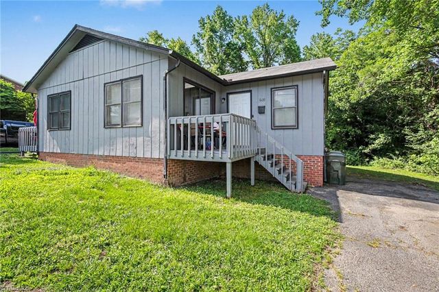 607 & 609 Brookdale Drive, Thomasville, NC 27360
