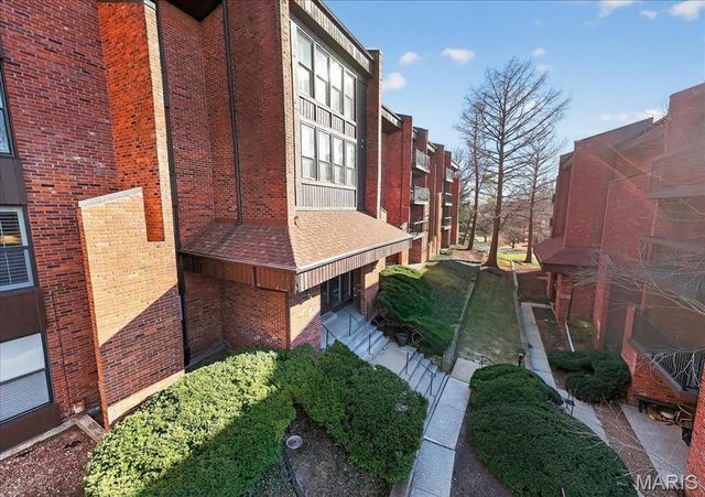 514 Coeur De Royale Drive 105, St Louis, MO 63141