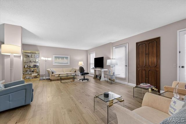 514 Coeur De Royale Drive 105, St Louis, MO 63141