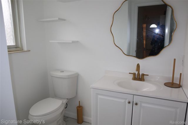 18480 Lincoln Drive, Lathrup Village, MI 48076