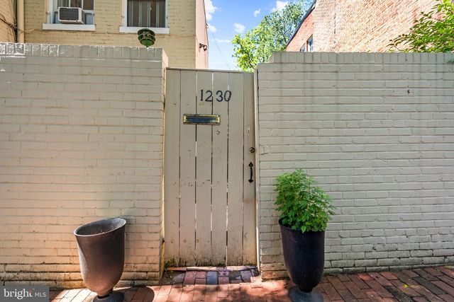 3267 PROSPECT ST NW, Washington, DC 20007