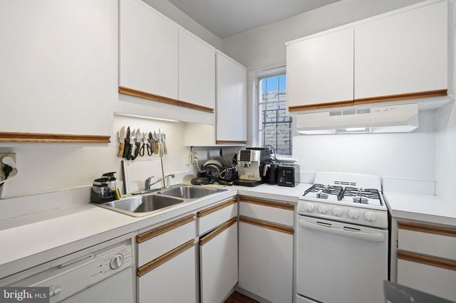 3267 PROSPECT ST NW, Washington, DC 20007