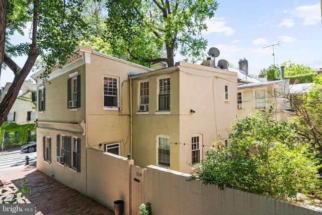 3267 PROSPECT ST NW, Washington, DC 20007