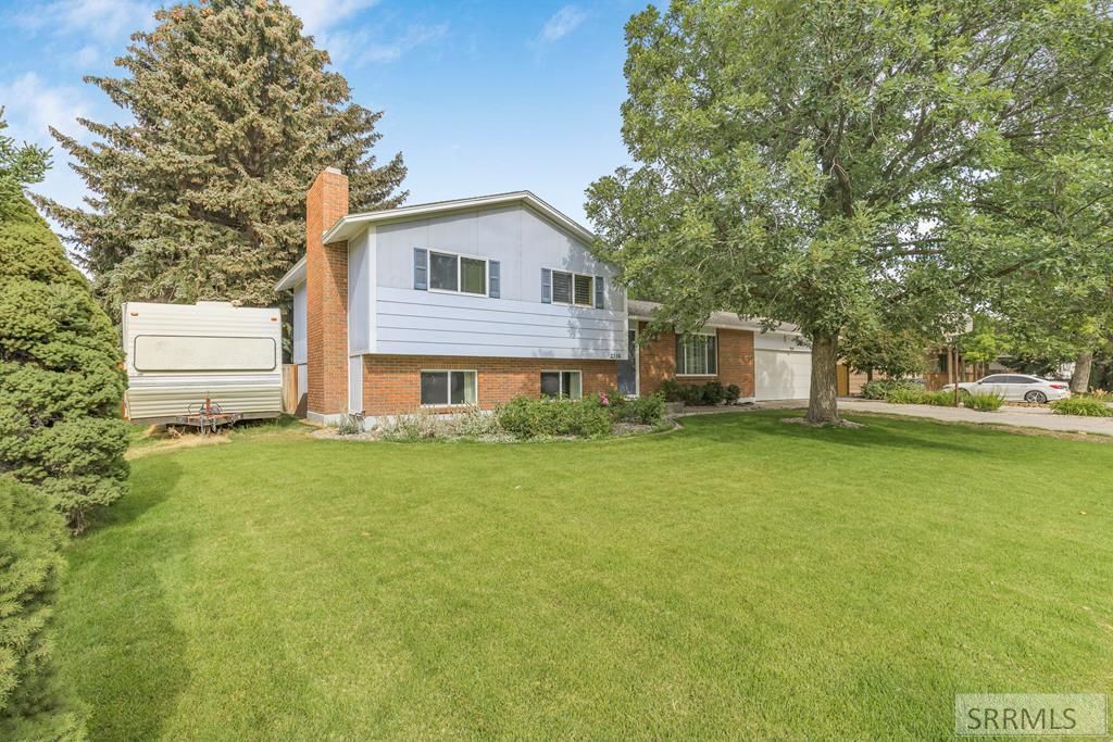 Image 1 of property listing at 2356 Oak Trail Drive, Idaho Falls, ID 83404