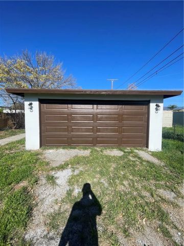 1424 W 9th, San Bernardino, CA 92411