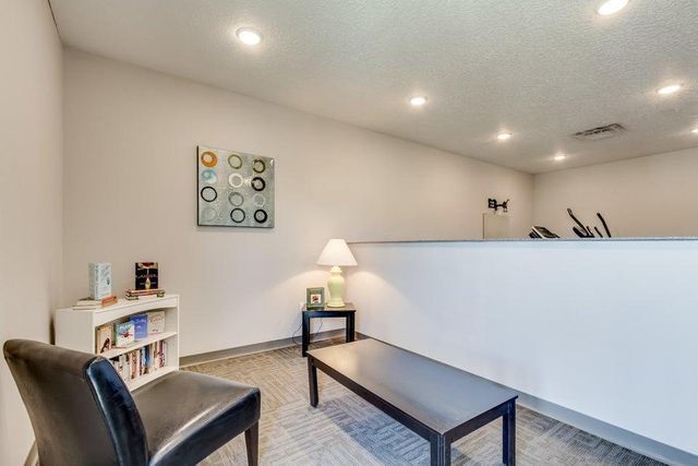 950 4th Street 303, Albuquerque, NM 87102