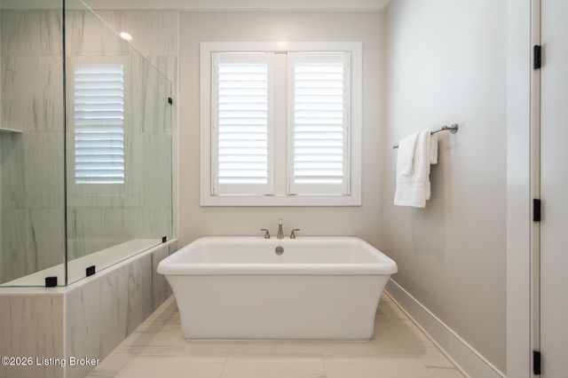 6112 Snapdragon Dr, Prospect, KY 40059