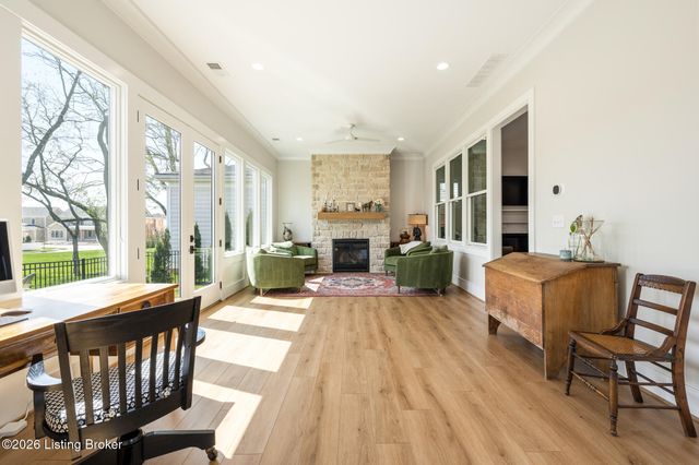 6112 Snapdragon Dr, Prospect, KY 40059