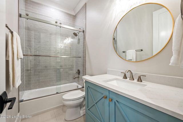 6112 Snapdragon Dr, Prospect, KY 40059