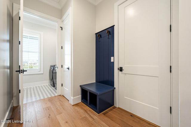 6112 Snapdragon Dr, Prospect, KY 40059