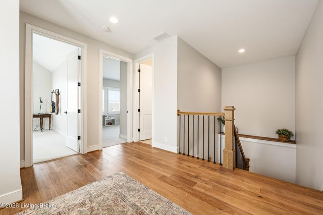 6112 Snapdragon Dr, Prospect, KY 40059