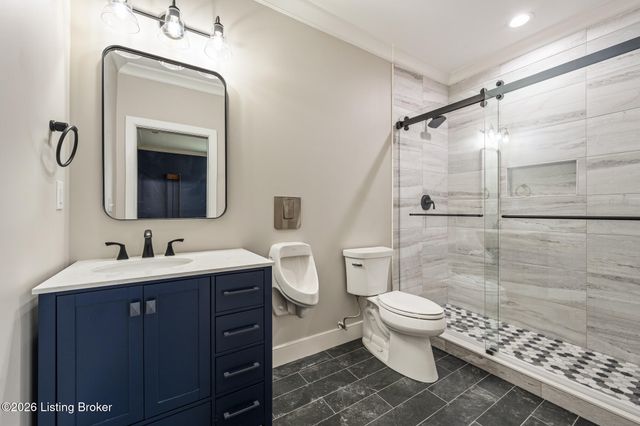 6112 Snapdragon Dr, Prospect, KY 40059