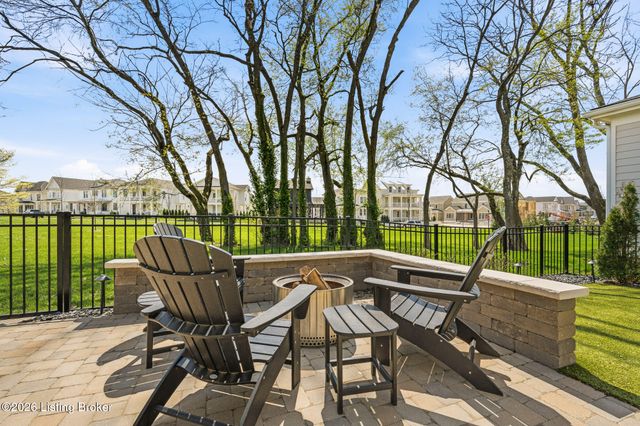 6112 Snapdragon Dr, Prospect, KY 40059