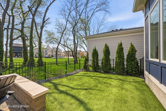 6112 Snapdragon Dr, Prospect, KY 40059