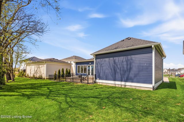 6112 Snapdragon Dr, Prospect, KY 40059