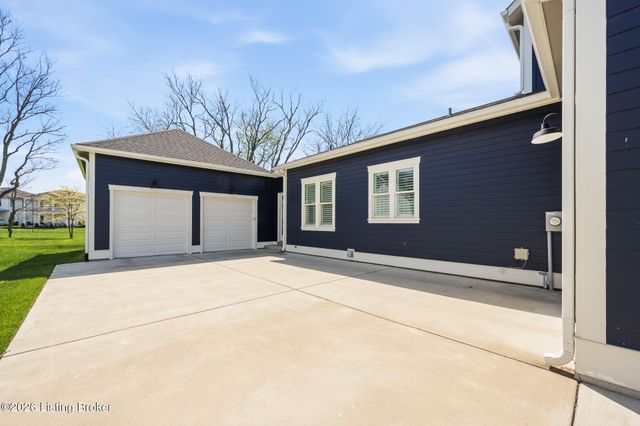 6112 Snapdragon Dr, Prospect, KY 40059