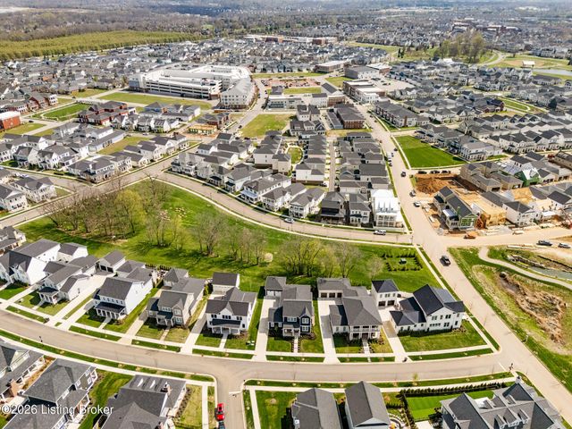 6112 Snapdragon Dr, Prospect, KY 40059