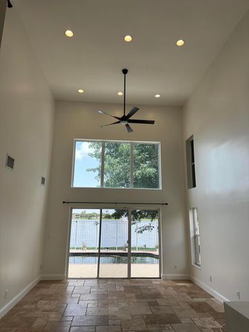 5220 NW 53rd Avenue, Coconut Creek, FL 33073