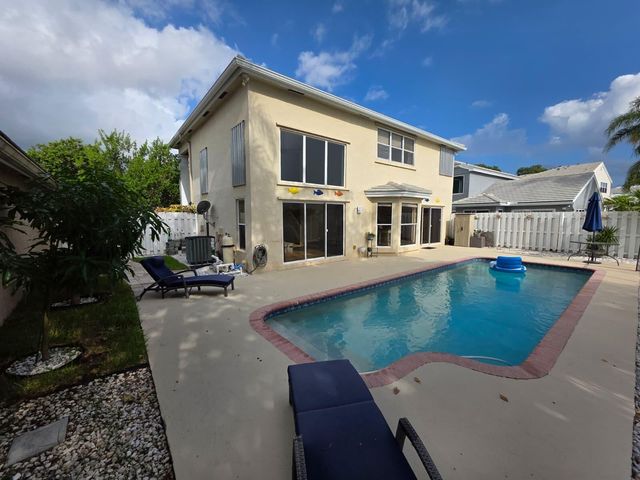 5220 NW 53rd Avenue, Coconut Creek, FL 33073
