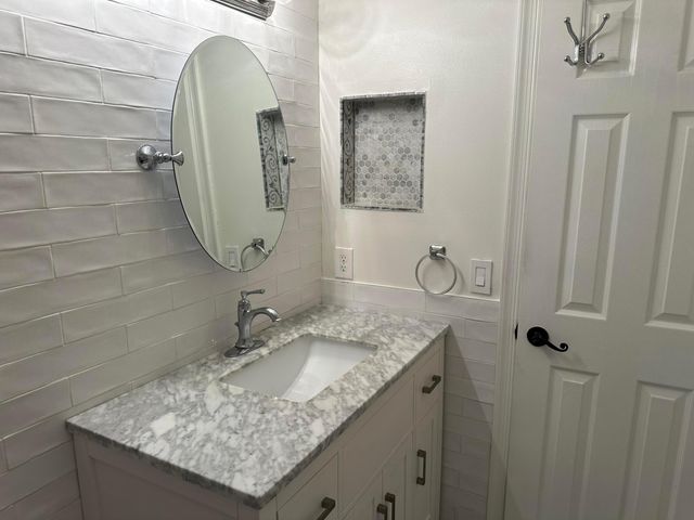 5220 NW 53rd Avenue, Coconut Creek, FL 33073