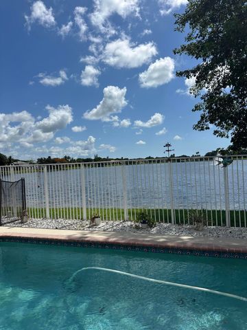 5220 NW 53rd Avenue, Coconut Creek, FL 33073
