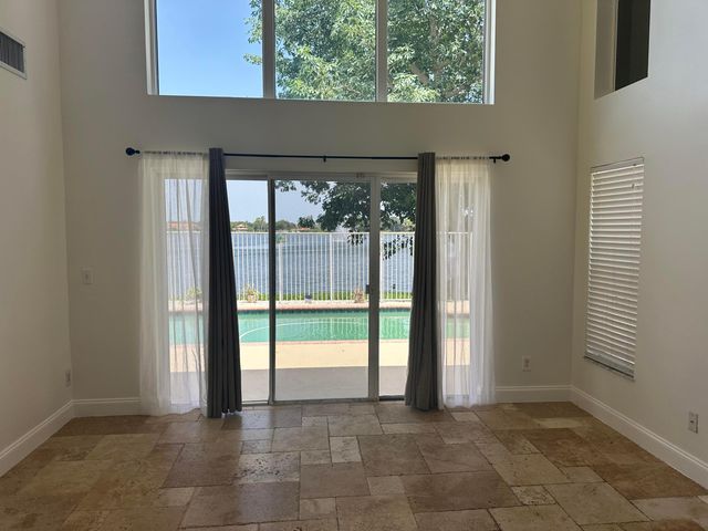 5220 NW 53rd Avenue, Coconut Creek, FL 33073