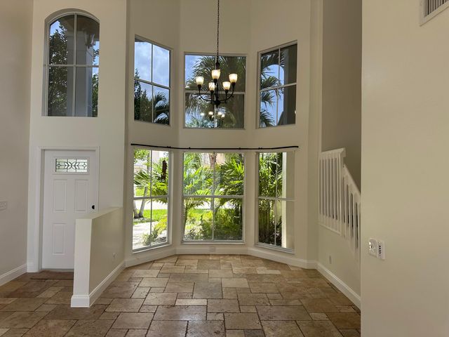 5220 NW 53rd Avenue, Coconut Creek, FL 33073