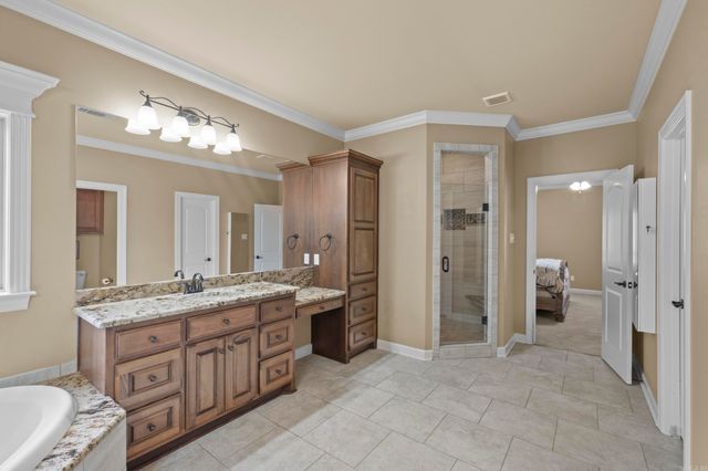 2 Cypress Valley Cv, Maumelle, AR 72113