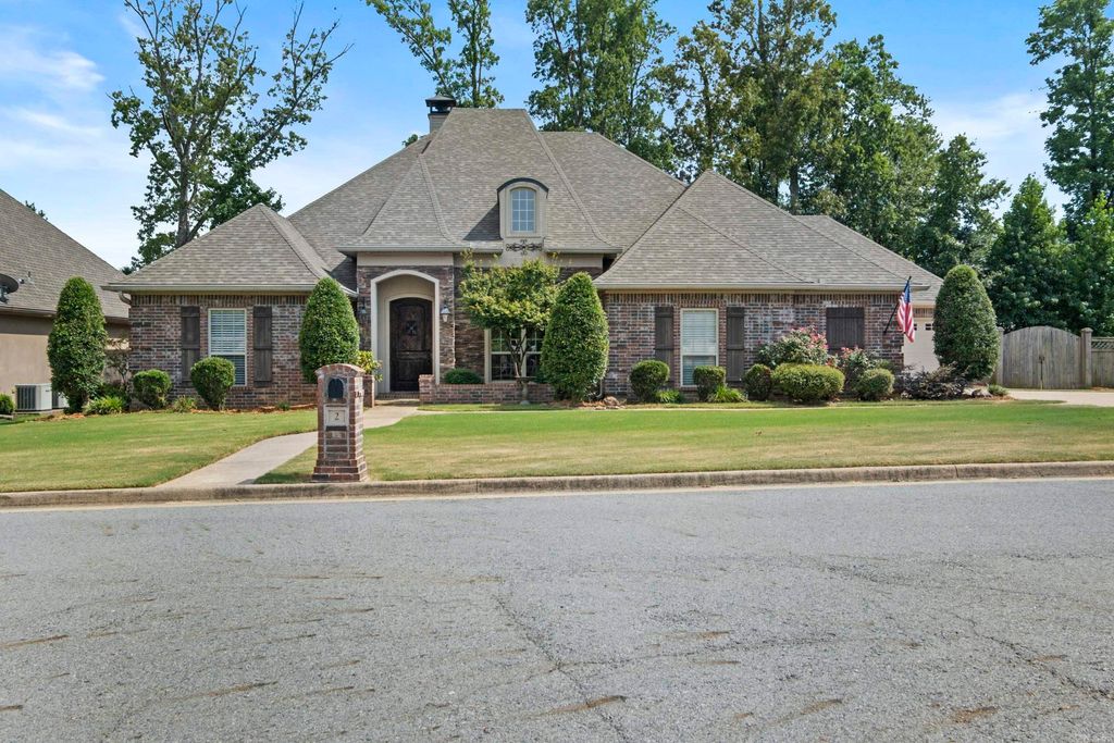 2 Cypress Valley Cv, Maumelle, AR 72113