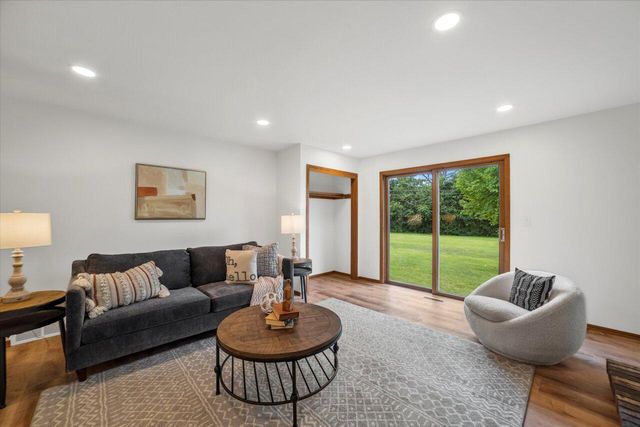 N54W14337 Vera LANE, Menomonee Falls, WI 53051