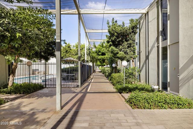 4401 N 40TH Street 17, Phoenix, AZ 85018
