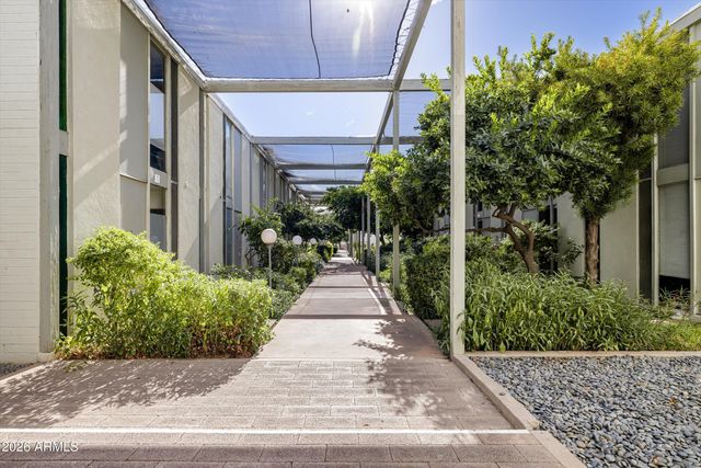 4401 N 40TH Street 17, Phoenix, AZ 85018