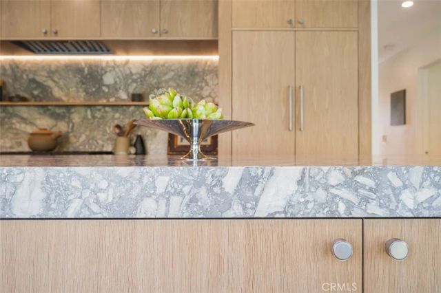 2880 Club House Road, Costa Mesa, CA 92626