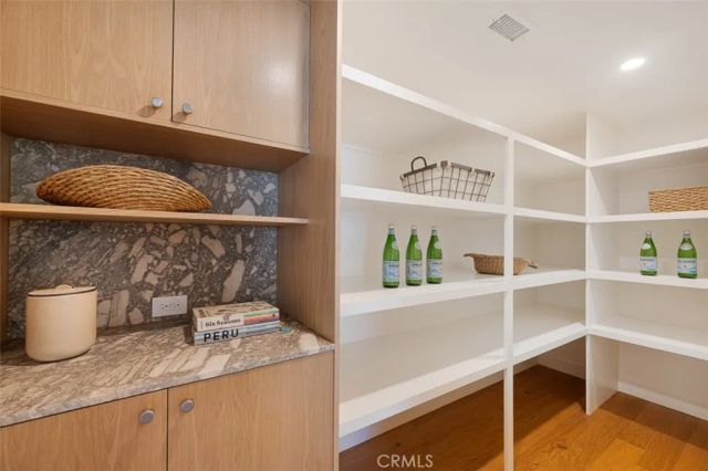 2880 Club House Road, Costa Mesa, CA 92626