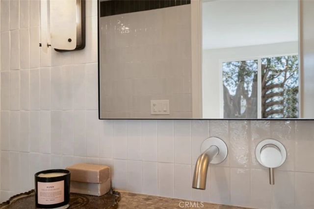 2880 Club House Road, Costa Mesa, CA 92626