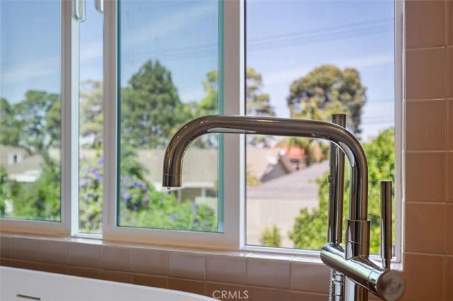 2880 Club House Road, Costa Mesa, CA 92626